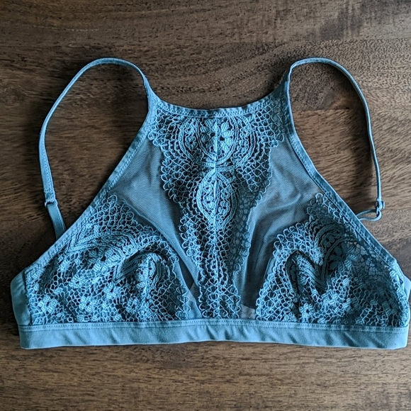 Victoria's Secret lace high neck bralette - Picture 2 of 6